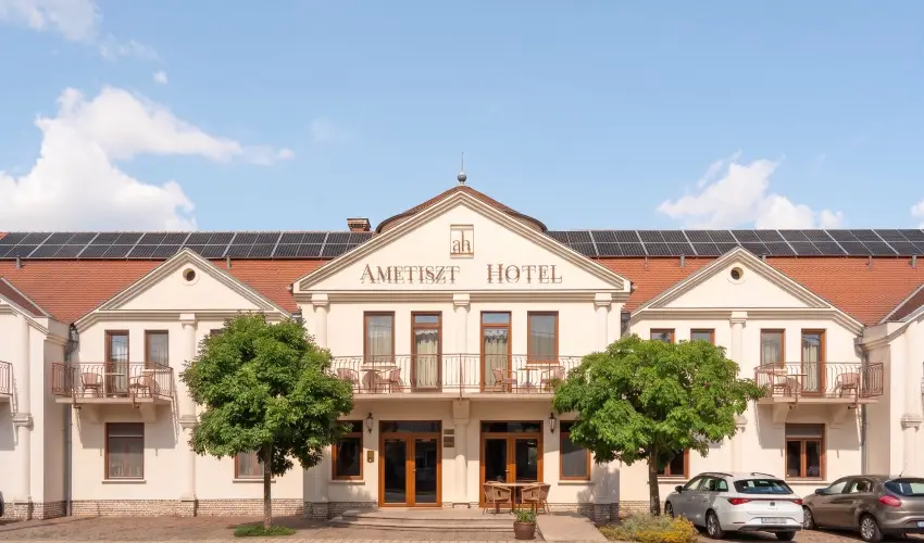 Ametiszt Hotel Hark�ny