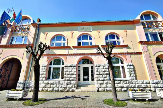 trium Hotel, Harkny