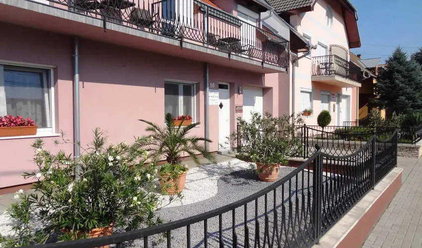 Gere Art & Exclusive Apartman Harkny