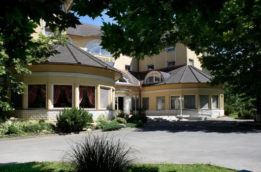 Hotel Arbortum, Harkny