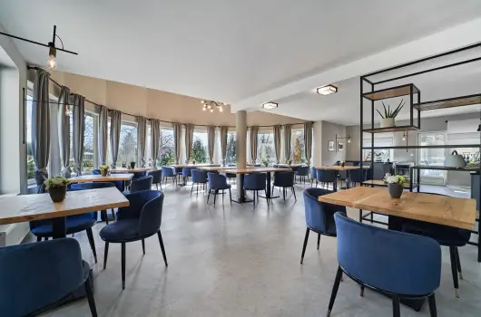 Hotel Arbor�tum, Hark�ny