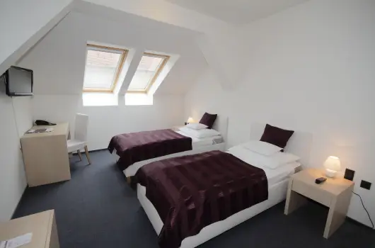 Hotel Arkadia, P�cs, Hark�ny - 20 km