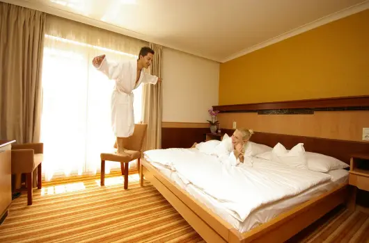 Hotel Xavin, Harkny