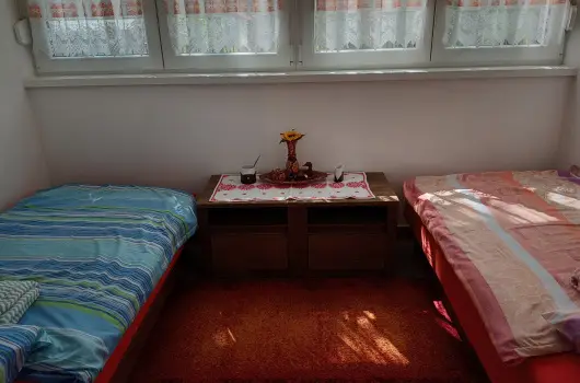 risz Apartman, Harkny