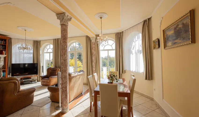 Kastello Vend�gh�z Nagykoz�r