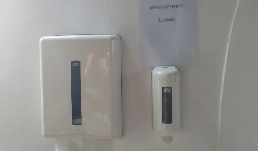 Paprika Vend�gh�z Hark�ny