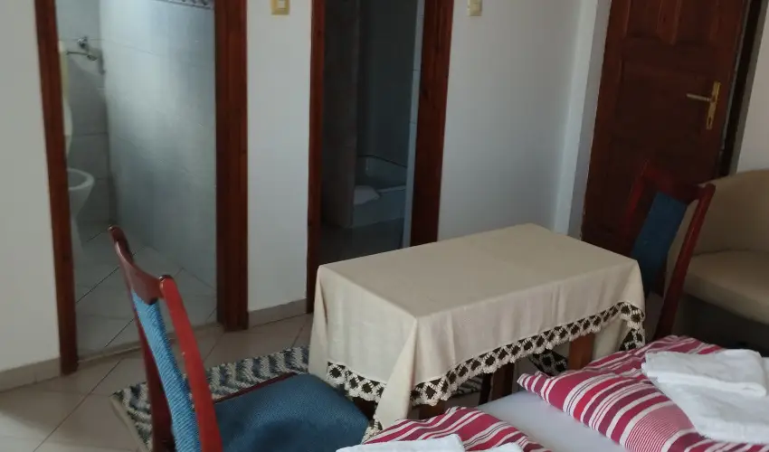 Paprika Vend�gh�z Hark�ny