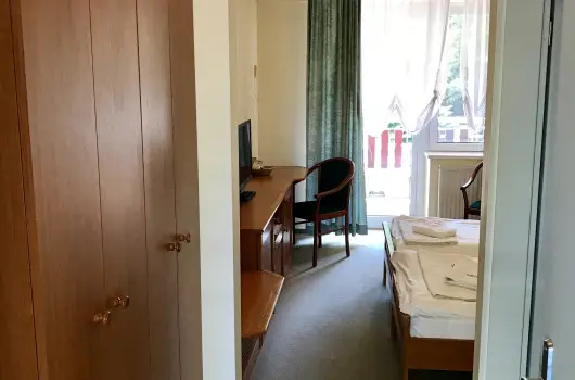 Well Hotel, Hark�ny